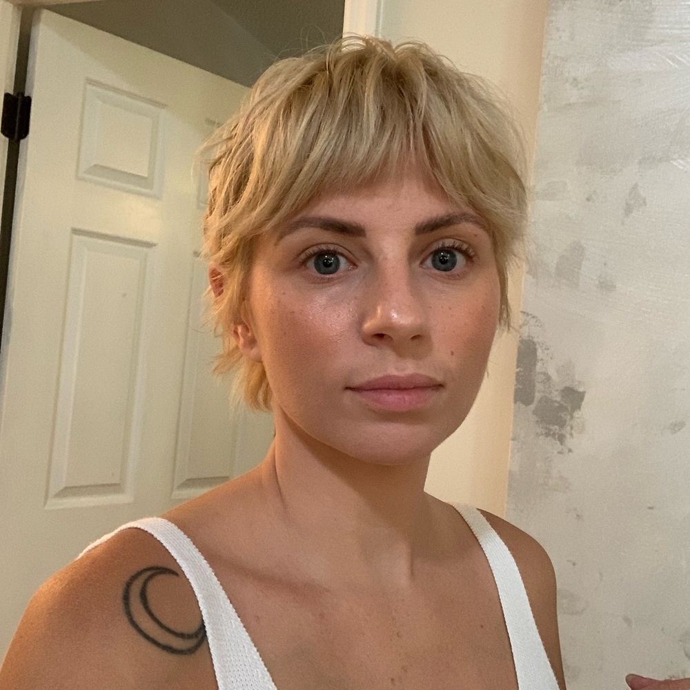 Meet your Posher, Lauren